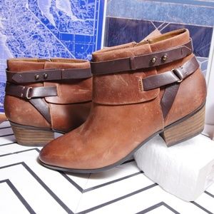 Clark’s Narrative Spye Comet Booties